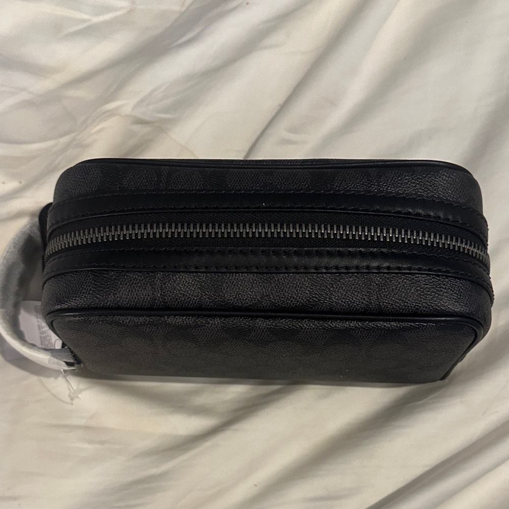 COACH TRAVEL  Leather Bag - Picture 2 of 4